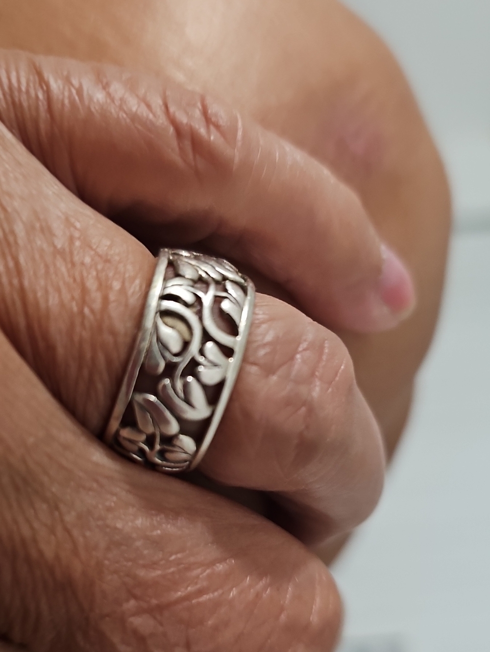 Sterling Silver Boho Unisex Open-Leaf Design Band - Size 10